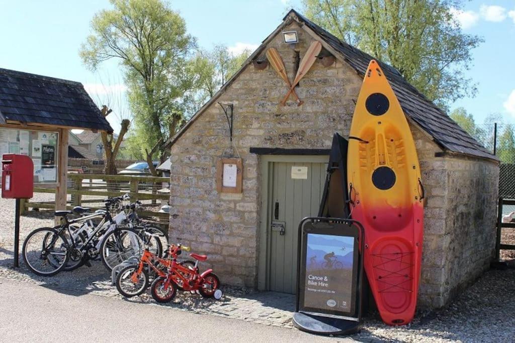 Blueberry Cottage - Lower Mill Estate Somerford Keynes Zewnętrze zdjęcie
