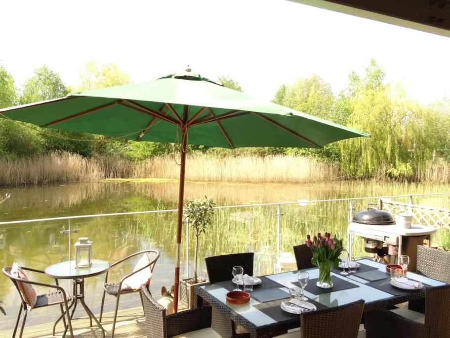 Blueberry Cottage - Lower Mill Estate Somerford Keynes Zewnętrze zdjęcie